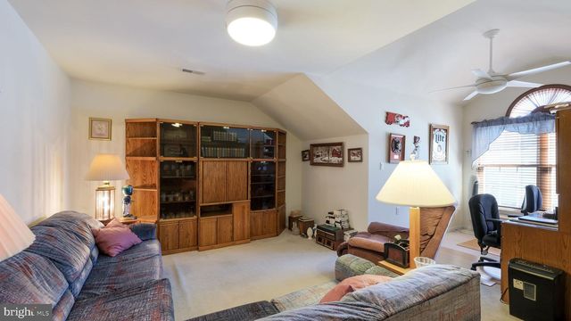 627 BELLFLOWER RD, Langhorne, PA 19047