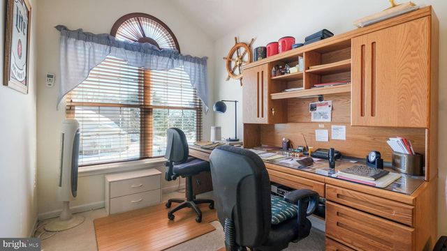 627 BELLFLOWER RD, Langhorne, PA 19047