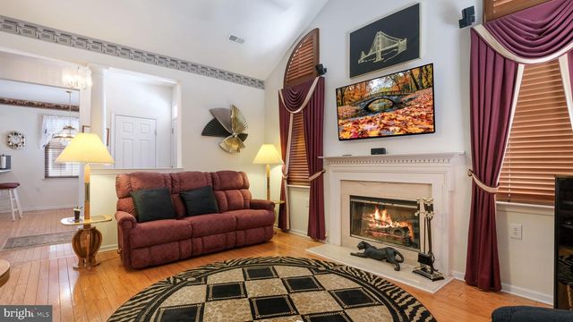 627 BELLFLOWER RD, Langhorne, PA 19047