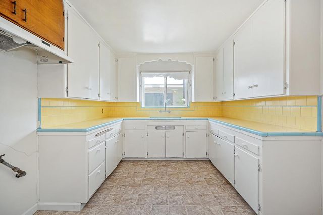 516 Acacia Ave, Manteca, CA 95336