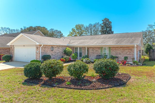 415 Whirlaway Court, Crestview, FL 32539