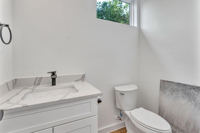 3620 Sauer Street B, Houston, TX 77004