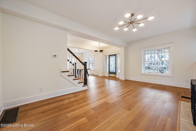 2325 Carolina Ave, Louisville, KY 40205