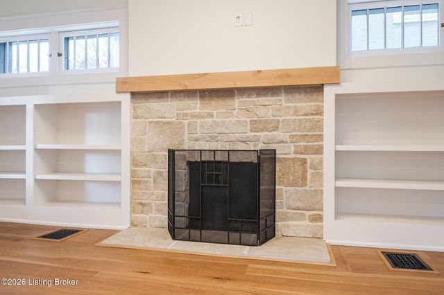 2325 Carolina Ave, Louisville, KY 40205