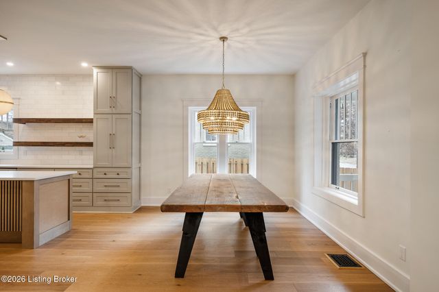 2325 Carolina Ave, Louisville, KY 40205