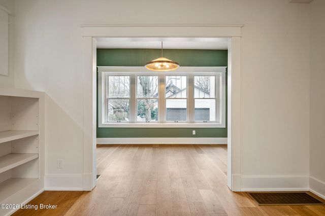 2325 Carolina Ave, Louisville, KY 40205