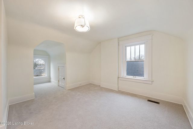 2325 Carolina Ave, Louisville, KY 40205