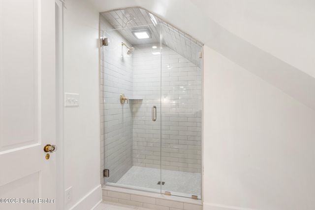 2325 Carolina Ave, Louisville, KY 40205