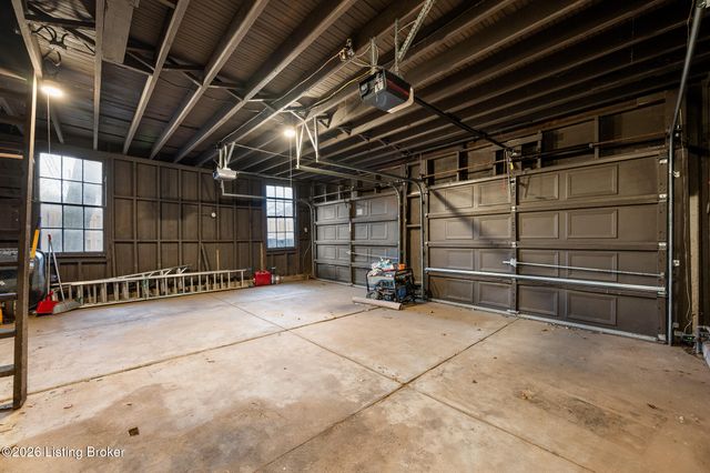 2325 Carolina Ave, Louisville, KY 40205