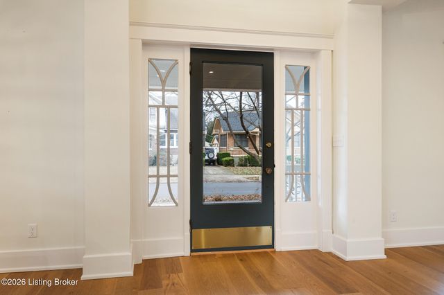 2325 Carolina Ave, Louisville, KY 40205