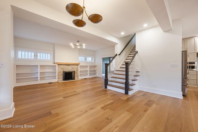 2325 Carolina Ave, Louisville, KY 40205