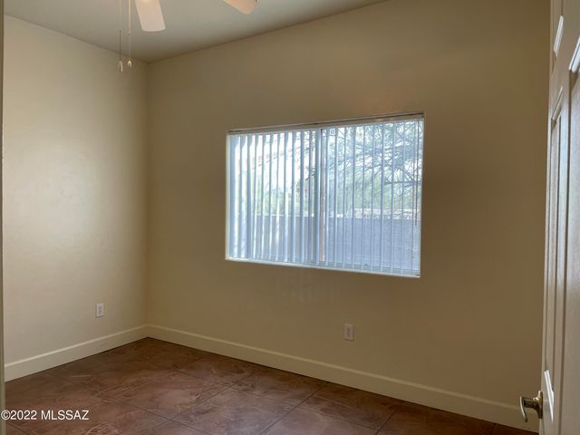 1049 N Pressyc Place, Tucson, AZ 85710