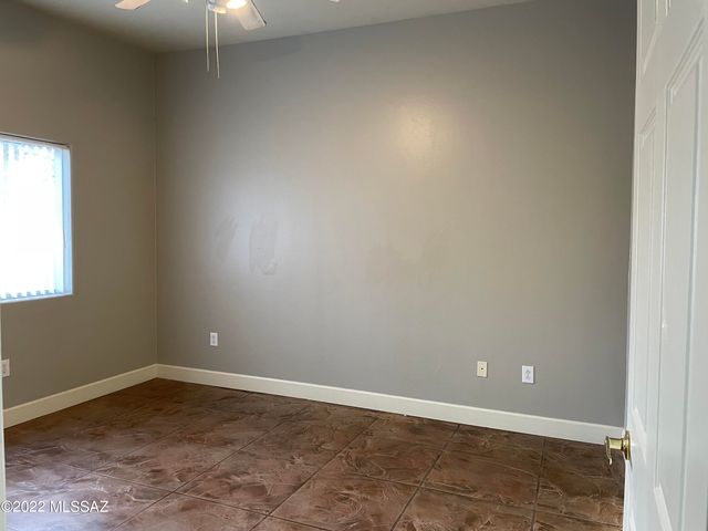 1049 N Pressyc Place, Tucson, AZ 85710