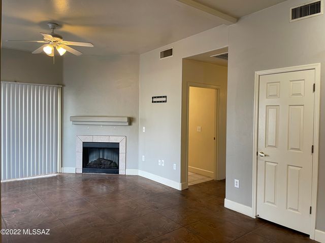 1049 N Pressyc Place, Tucson, AZ 85710