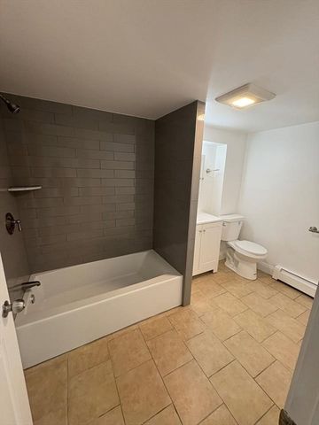 34 Franklin Ave 11, Revere, MA 02151