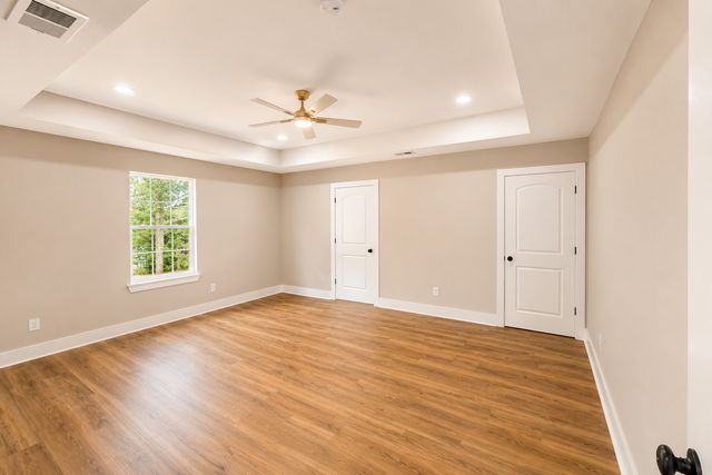 108 Phillips Rd, Charlotte, TN 37036