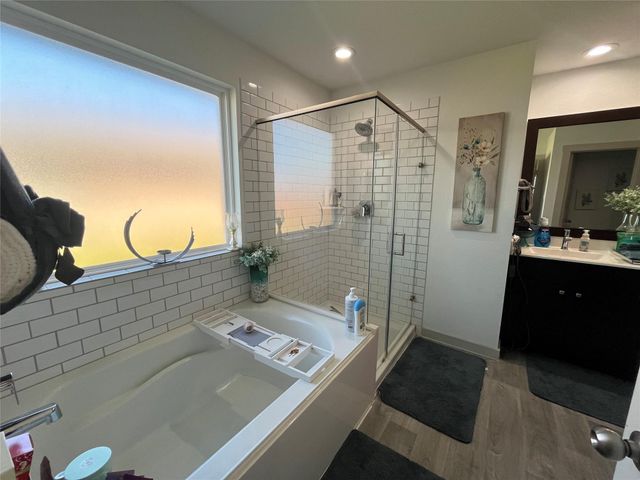 827 Teal Moon Drive, Rosharon, TX 77583