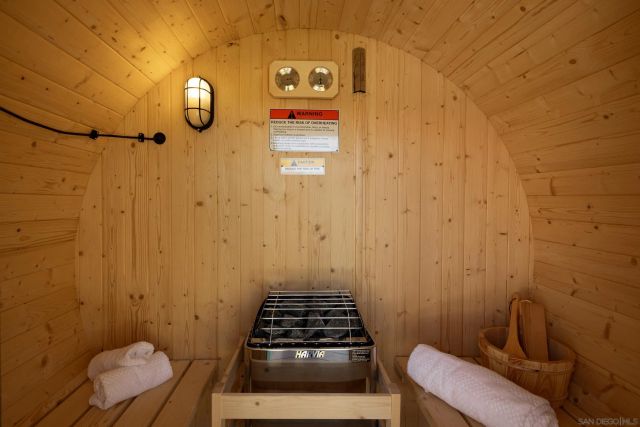 1502 Vanessa Cir, Encinitas, CA 92024