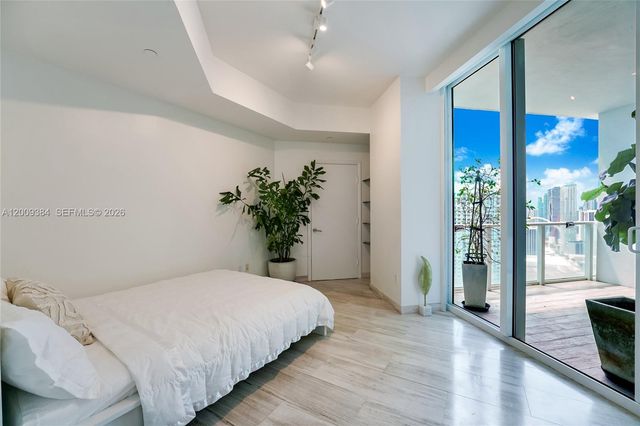 2020 N Bayshore Dr 3902, Miami, FL 33137