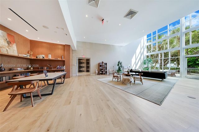 2020 N Bayshore Dr 3902, Miami, FL 33137