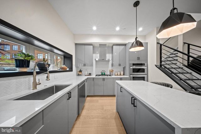 1742 N HOPE ST, Philadelphia, PA 19122