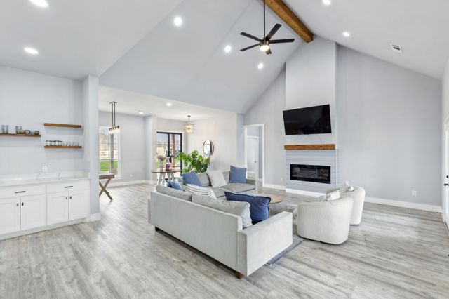 6439 Leppee Way, Fort Worth, TX 76126