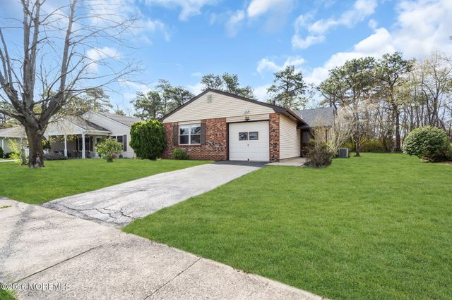 12 Nautilus Drive, Brick, NJ 08723