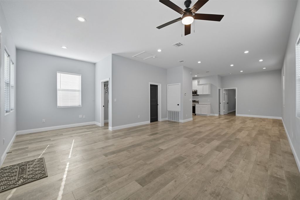 914 E Tucker Street, Fort Worth, TX 76104 — photo 4