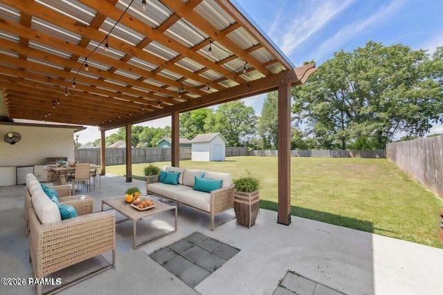 209 Psalm Court, Youngsville, LA 70592