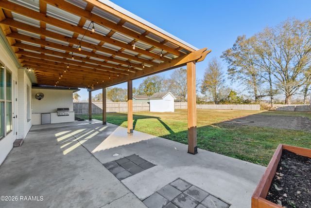 209 Psalm Court, Youngsville, LA 70592