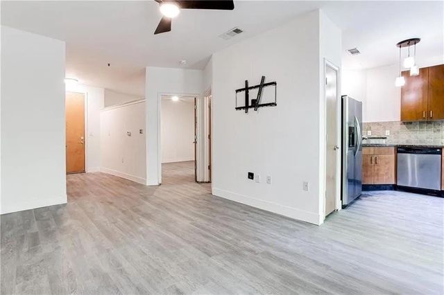 898 Oak SW Street 1307, Atlanta, GA 30310