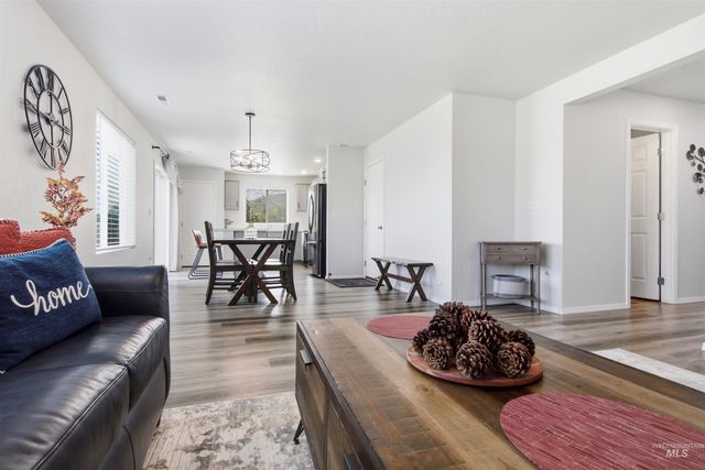 12352 Nantes Ct, Caldwell, ID 83607