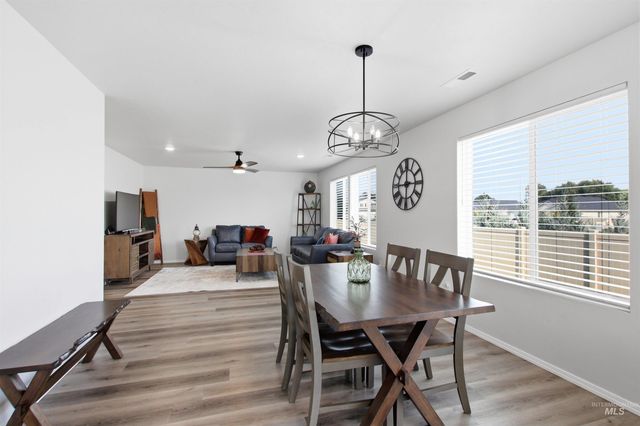 12352 Nantes Ct, Caldwell, ID 83607