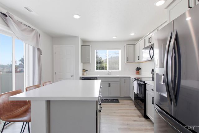 12352 Nantes Ct, Caldwell, ID 83607