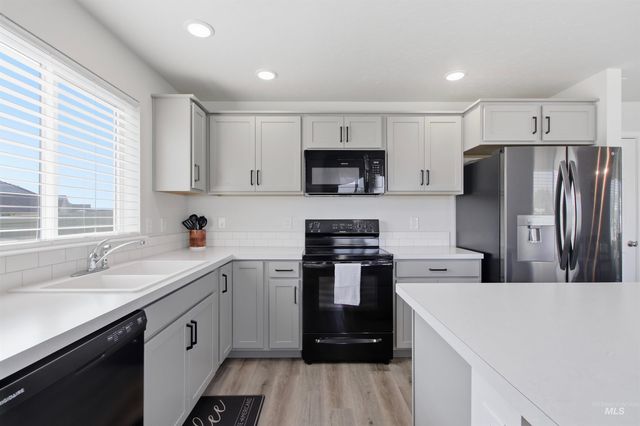 12352 Nantes Ct, Caldwell, ID 83607