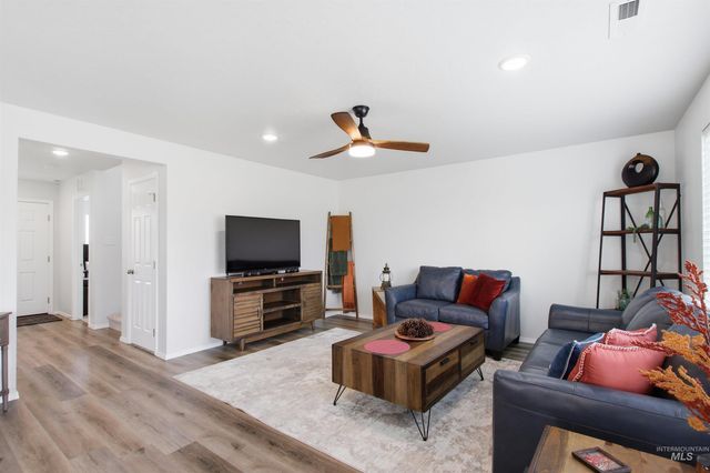 12352 Nantes Ct, Caldwell, ID 83607