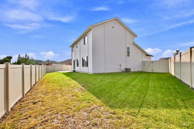 12352 Nantes Ct, Caldwell, ID 83607