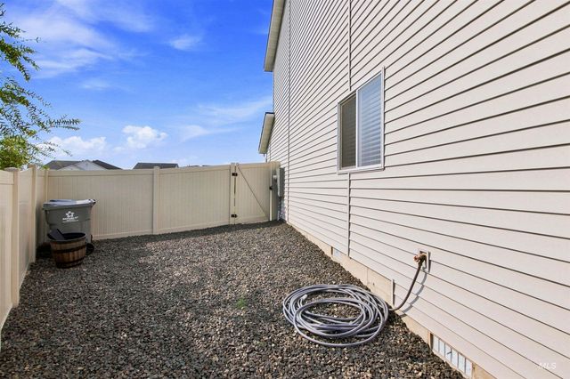 12352 Nantes Ct, Caldwell, ID 83607