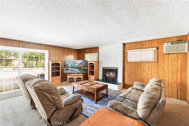 1537 W Edithia, Anaheim, CA 92802