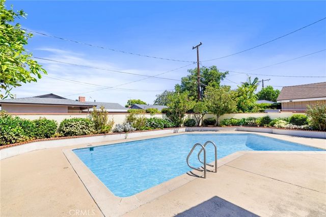 1537 W Edithia, Anaheim, CA 92802