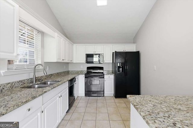 145 Mills Landing, Covington, GA 30016
