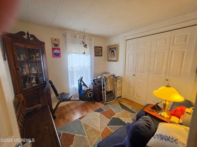 6 Fawn Run, Manalapan, NJ 07726