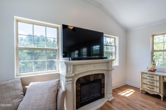 1225 Paradise Lane, Dandridge, TN 37725