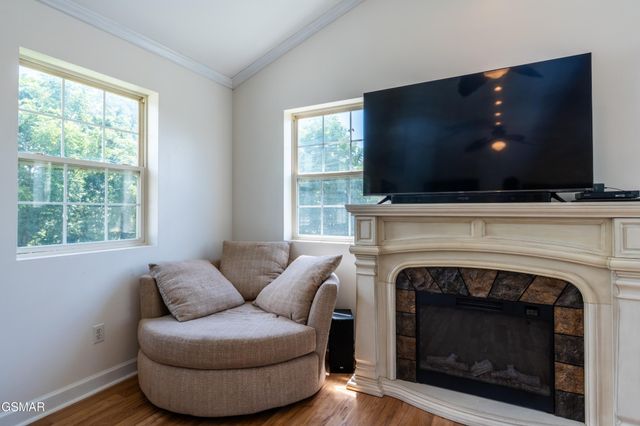 1225 Paradise Lane, Dandridge, TN 37725