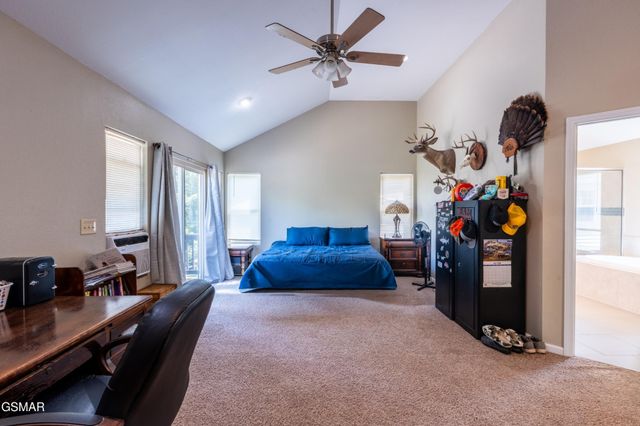 1225 Paradise Lane, Dandridge, TN 37725