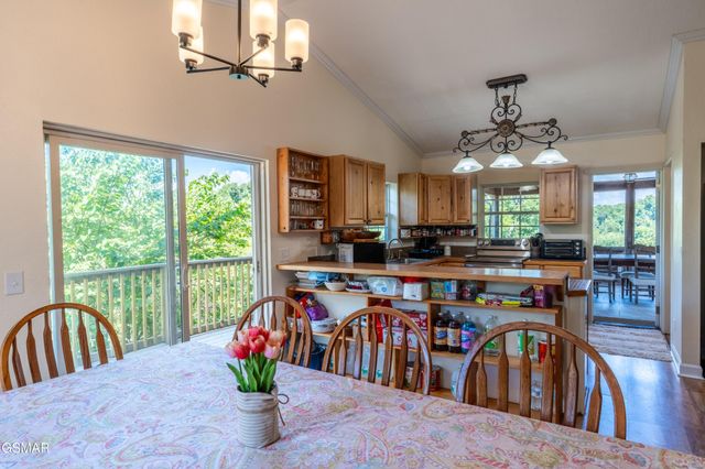 1225 Paradise Lane, Dandridge, TN 37725