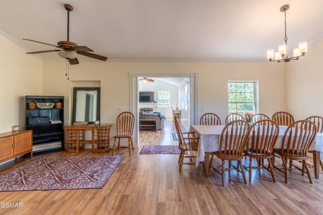 1225 Paradise Lane, Dandridge, TN 37725