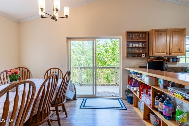 1225 Paradise Lane, Dandridge, TN 37725
