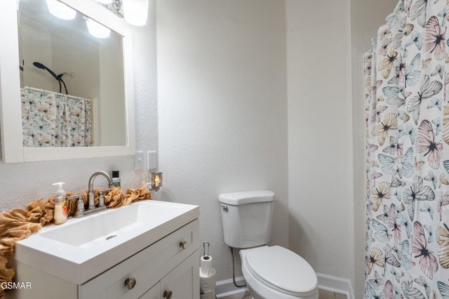 1225 Paradise Lane, Dandridge, TN 37725