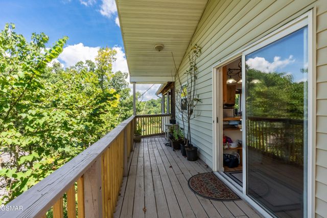 1225 Paradise Lane, Dandridge, TN 37725